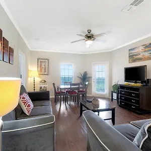 Tropical 3br Suite-2 Style Pools-5 Mil To Bay-gym-close To Tampa
