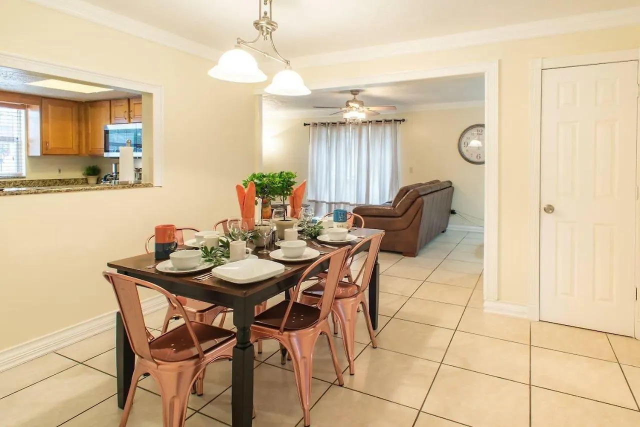 The Cozy House Villa Tampa Holiday home