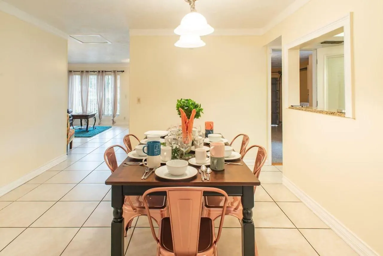 بيت للعطل فيلا تامبافي The Cozy House الولايات المتحدة الأمريكية